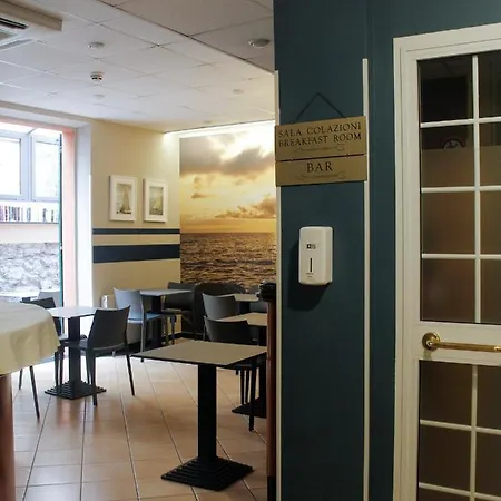 מלון La Camogliese 3*